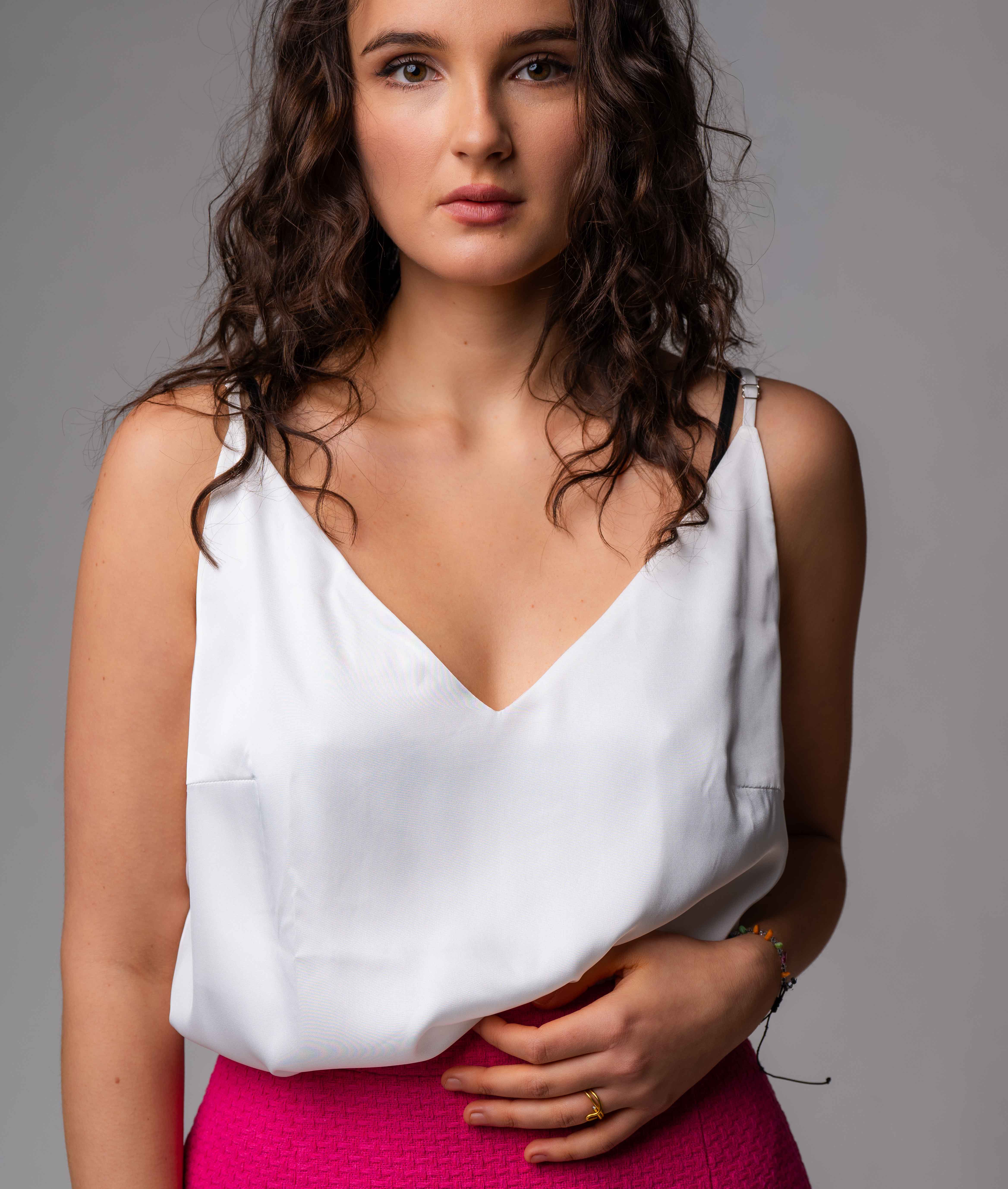 Satin-Top mit schmalen Trägern in Weiß VOVK