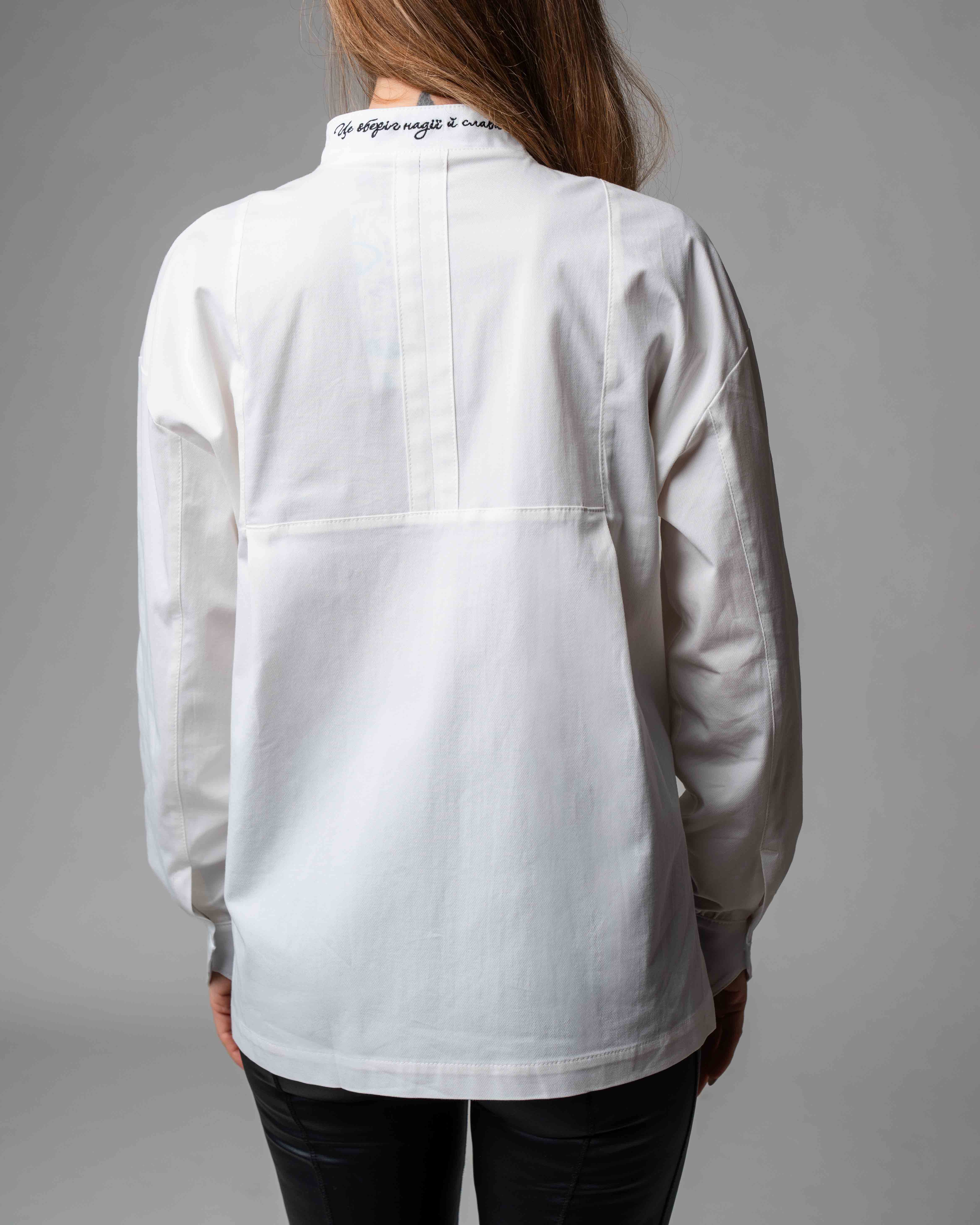 Oversize-Hemd mit ukrainischer Stickerei 5